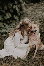 Maternity Shoot With Dog Pet Photography Poses Animal Photography Dogs Dog Photoshoot Pet Photography