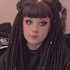 Kirsty Phoenix Woodhouse updated her profile picture.