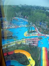 Fiind acordata o mare importanta calitatii serviciilor oferite si multumirii vizitatorilor, cat si sigurantei acestora, aqua magic mamaia dispune de echipe de intretinere si. Moby Dick Picture Of Aqua Magic Park Constanta Tripadvisor