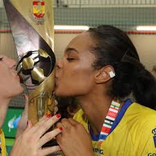 Balonmano Un tercio del equipo campeón sale del Rocasa Gran Canaria Un  tercio del equipo campeón sale del Rocasa Gran Canaria