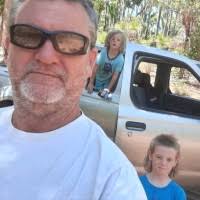 70+ "Damian Bennett" profiles