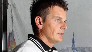 Yachting: Team NZ suffers capsize