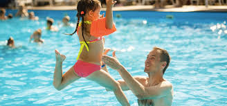 Piscine Comment Avoir Une Eau Propre L Essentiel Par Macif