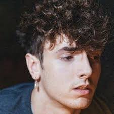 Bryce hall (born august 14, 1999) is a social media influencer and content creator, who likes to acquaint himself as the one who loves to the article explains the details on bryce hall age, height, biography, girlfriend, addison rae, tik tok, wiki, education, mom, dad, siblings, and many more. Bryce Hall Bio Family Trivia Famous Birthdays