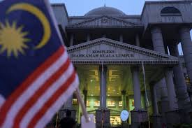 Datuk seri najib razak meninggalkan kompleks mahkamah di jalan duta tengah hari ini, selepas mengaku tidak bersalah. Mahkamah Kuala Lumpur Address