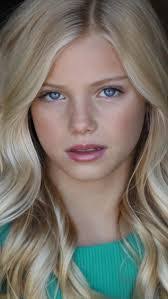 Claire Devine's Instagram, Twitter & Facebook