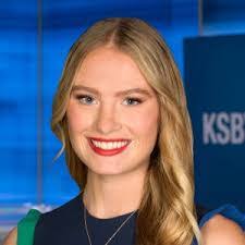 Carol Paquet's Instagram, Twitter & Facebook