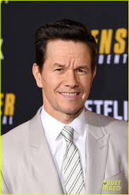 Mark Wahlberg's Wahlburgers Get Delivered to 'Spenser Confidential'  Premiere, Courtesy of Post Malone!: Photo 4443422