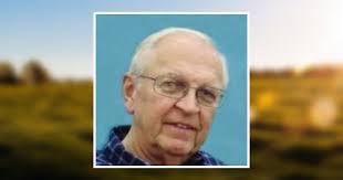 Richard Lind's Instagram, Twitter & Facebook