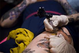 In a 60/40 split of a $100 tattoo, the business owner receives $40, and the artist keeps $60. 30 Things Your Tattoo Artist Wishes You Knew Bookedin