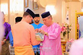 The officiation is set to be a historic moment for the johor state. Babyuberraschung Prinzessin Aminah Ist Mutter Geworden