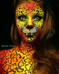 Tara Brinton's Instagram, Twitter & Facebook