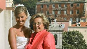 Because she intuitively knows what people want, or feel, she can be extremely diplomatic and tactful. Leonor Poeiras Recorda A Mae Com Uma Mensagem Muito Especial