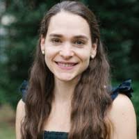 Sarah Senter's Instagram, Twitter & Facebook