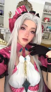 Char después de “hablar” seriamente con un Zabi #charaznable #ladychar  #gundamstagram #gundamcommunity #gundambuilder