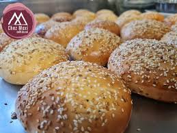 Le petit dernier dans les pains, les burger buns, des sandwichs moelleux, moelleux et gonflés. Saxel Pictures Traveler Photos Of Saxel Haute Savoie Tripadvisor