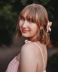 Jolene Brock's Instagram, Twitter & Facebook