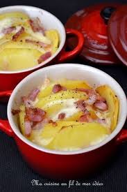 Une Idee Sympa S Il Vous Reste Du Fromage A Raclette A Servir En Accompagnement Ou En Entree Avec Une Pomme De Terre Au Fromage Recettes De Cuisine Recette