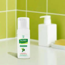 ● terpapar sinar matahari tanpa perlindungan. Berikut Rekomendasi Produk Produk Skincare Bagi Anda Yang Memiliki Kulit Wajah Berminyak Berlebih Tribun Cirebon