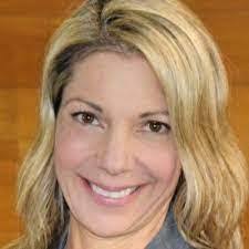 Shannon Chacon's Instagram, Twitter & Facebook