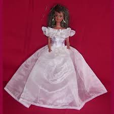 Barbie hochzeitskleid barbie zubehör barbie kleider kleid hochzeit barbies puppen tasche muster prinzessin häkeln muster modetrends. Ballkleid Mit Rusche Barbie Nellys Bastelecke