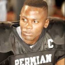 James Earl Miles (@BOOBIE_35_)