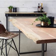 table a manger bois massif tronc d arbre pieds metal table a manger bois brut salle a manger bois salle a manger bois massif