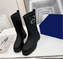 Women's Fashion Buckle Studs Engraved Letter Print Rain Boots (2024), Flat Half Boots, Top Designer Shoes, Ladies Winter Booties