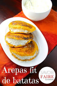 Arepas Fit De Batata Con Chia Rellenas Con Queso Blanco Arepas Recetas Con Batata Camote Recetas