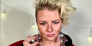 Bernadette Conner's Instagram, Twitter & Facebook