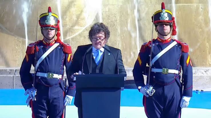 Milei-reivindico-a-Belgrano-como-el-primer-intelectual-liberal-economico.htm