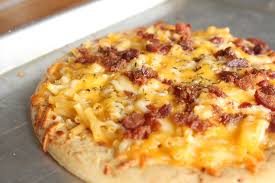 Add soup, onion, pepper and eggs, mix well. 15 Minute Mac N Cheese Pizza