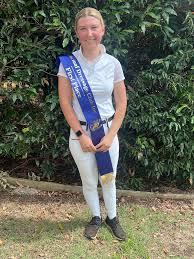 What a great way to finish off our last event of the year! 🤩 There were  many happy riders and horses enjoying the relaxed atmosphere! 😎  Congratulations to all our winners and