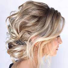 Divi la chioma in 3 sezioni con l’aiuto di un pettine. Acconciature Matrimonio Per Invitate Le 100 Piu Belle Beautydea