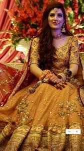 Pin By Formanite Ghouri On Yellow Mehndi Dress S In 2020 Bridal Dress Fashion Modern Bridal Dress Asian Bridal Dresses