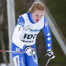 Svenskan föll i dagens kvartsfinal och blödde sedan från linn svahn kom åtta i sprintkvalet i världscupen i ulricehamn och gick ut i den fjärde kvartsfinalen. Talangfull Skidfamilj Har Flyttat Till Lanet Tog Tre Segrar I Valaskidan