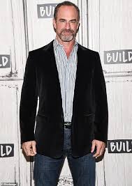 Elliot stabler returns to the nypd to battle organized crime after a devastating personal loss. Law Order Svu Star Chris Meloni Sees His Spinoff Organized Crime On The Schedule Daily Mail Online