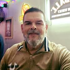 title Explora cómo el sonido da vida al cine con Maite Rivera Carbonell,  una maestra del diseño sonoro. Desde su graduación en 1998 de la Escuela  Internacional de Cine y TV en