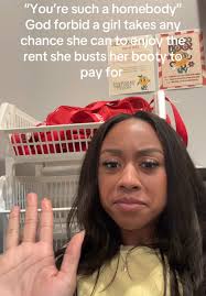 Rebekah Mackenzie (@rebekahmackenziee)