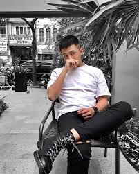 Hiện là nam ca sĩ, nhạc sĩ và diễn viên thuộc công ty ya!entertainment tại việt nam. Gin Tuáº¥n Kiá»‡t Va Guu Äƒn Máº·c Giáº£n Dá»‹ NhÆ°ng Váº«n Cháº¥t NhÆ° NÆ°á»›c Cáº¥t Shopee Blog