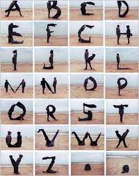 Winter animals matching pairs game: Extreme Typography Alphabet Fotografie Kreative Strandbilder Foto Buchstaben
