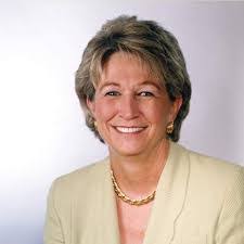 Amber Cottle's Instagram, Twitter & Facebook