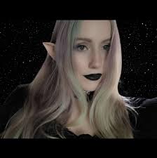 Is my bronze jumping spider about to molt or have babies?