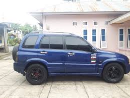 Dijual Escudo Nomade Tahun 2001 Salingkaluak