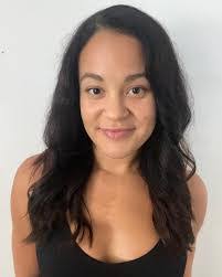 Courtney Batson's Instagram, Twitter & Facebook