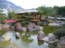Les promeneurs peuvent, ainsi découvrir tous les éléments immuables d'un jardin japonais tels que bassin, îles, cascade, lanternes, ponts, maison de. Japanese Garden Monaco Wikipedia