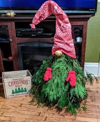 #sockgnome #easysockgnome #christmasgnome #nordicgnome quick easy christmas craft enjoyable for all the family. Tomato Cage Christmas Gnomes Hometalk