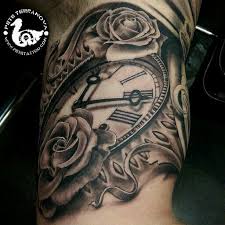 Black And Gray Clock Face And Roses Tattoo Clock Face Tattoo Sleeve Tattoos Tattoos