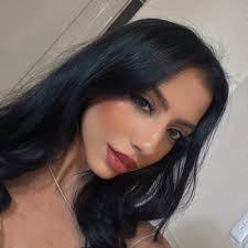 Kendra Berg's Instagram, Twitter & Facebook