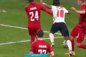 Thomas delaney e'stato atterrato in area di rigore. Go6ivhozdop Im